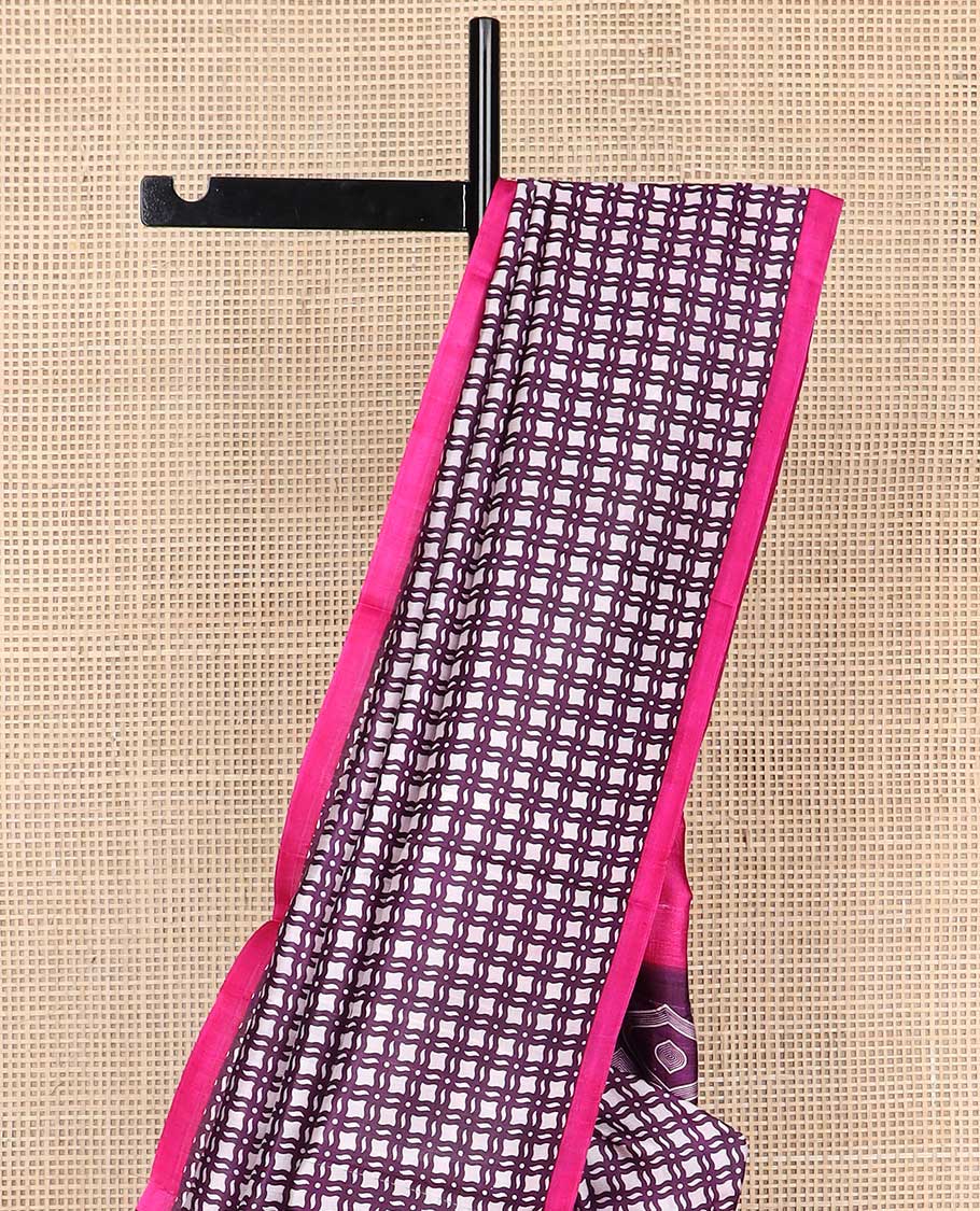 Cream checked printed silk saree with contrast border & floral design pallu