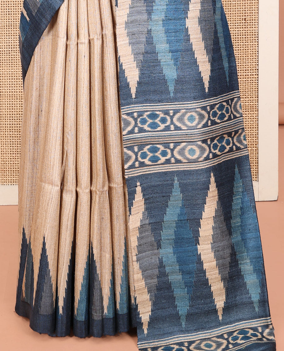 Cream Heathered Tussar Silk Saree, Complemented by a Contrast Temple Border, Contrast Ikkat Weave Pallu, and a Contrast Blouse