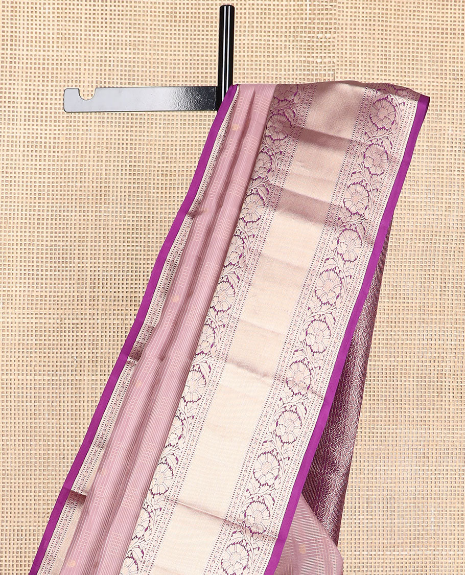 Mauve checked , buttas silk saree with contrast border of thilakam mokku, muthu, paun, kodi visiry design & zari design pallu