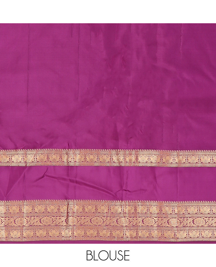 Brown micro-checked with annam chakram buttas silk saree, contrast rettai pettu border of ara bogudi, muthu, banaras,iruthalai pakshi and poo chakram, and jaal design pallu