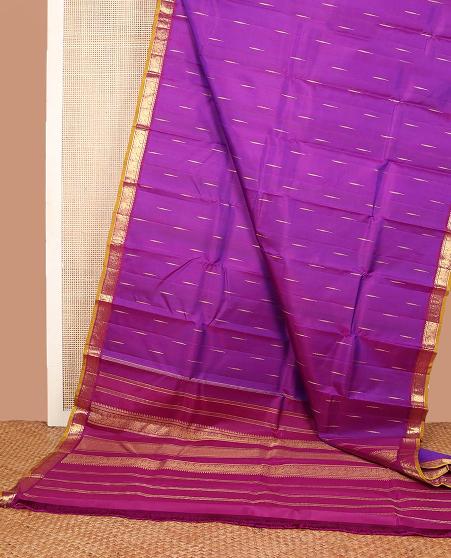 Rani pink malli mokku buttas silk saree, contrast border of ara bogudi,banaras & mayil designs & pallu of ara bogudi,banaras,vanki & mayil