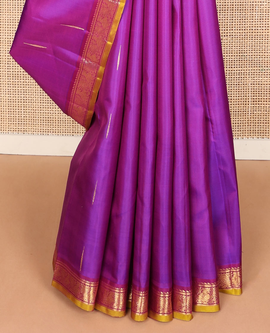 Rani pink malli mokku buttas silk saree, contrast border of ara bogudi,banaras & mayil designs & pallu of ara bogudi,banaras,vanki & mayil