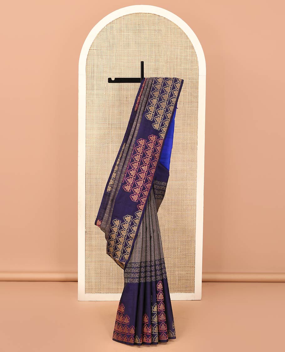 Borderless blue geometric, floral, and leaf butta enclosed Mughal arches woven Kanchipuram designer saree, contrast pallu of leaf butta enclosed Mughal arches and jaal designs