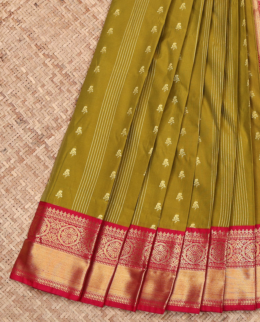Green Budget Silk Saree, Adorned with Zari Buttas on Its Body, Complemented by a Contrast Traditional Zari Design Border, Grand Geometric-Patterned Pallu, and Paired with a Contrast Blouse