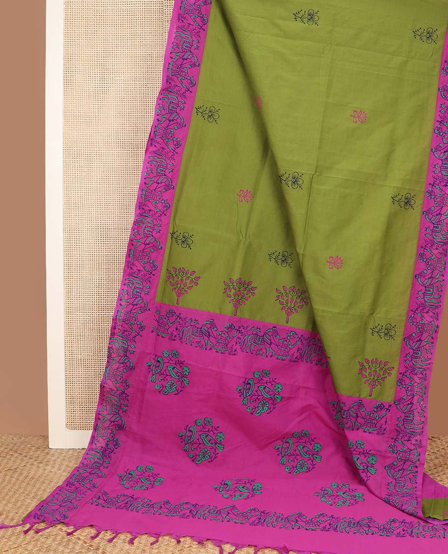 Parrot green floral motifs printed poly cotton saree, contrast horse-human motifs motifs border, and bird motif pallu