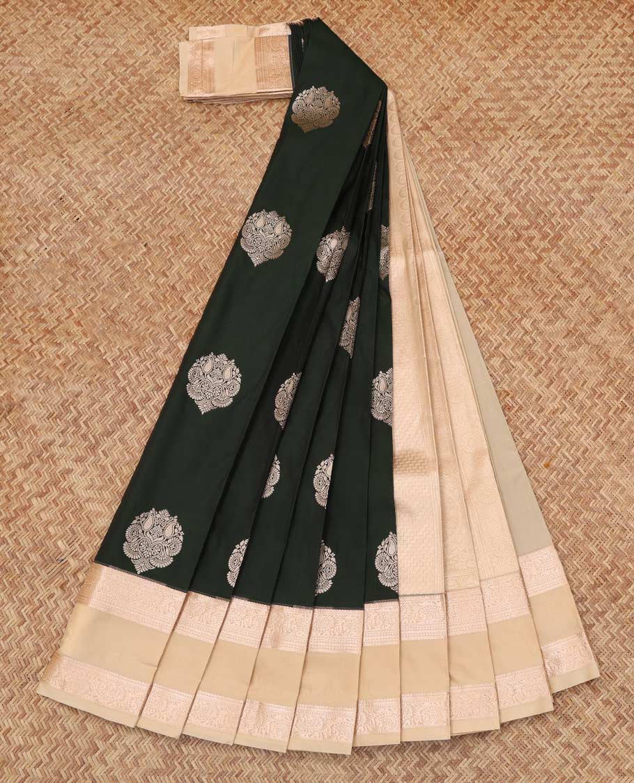 Green Budget Silk Saree, Enriched with Jacquard Design, Complemented by Contrast Traditional Rettai Pettu Zari Border, a Grand Pallu and a Contrast Blouse