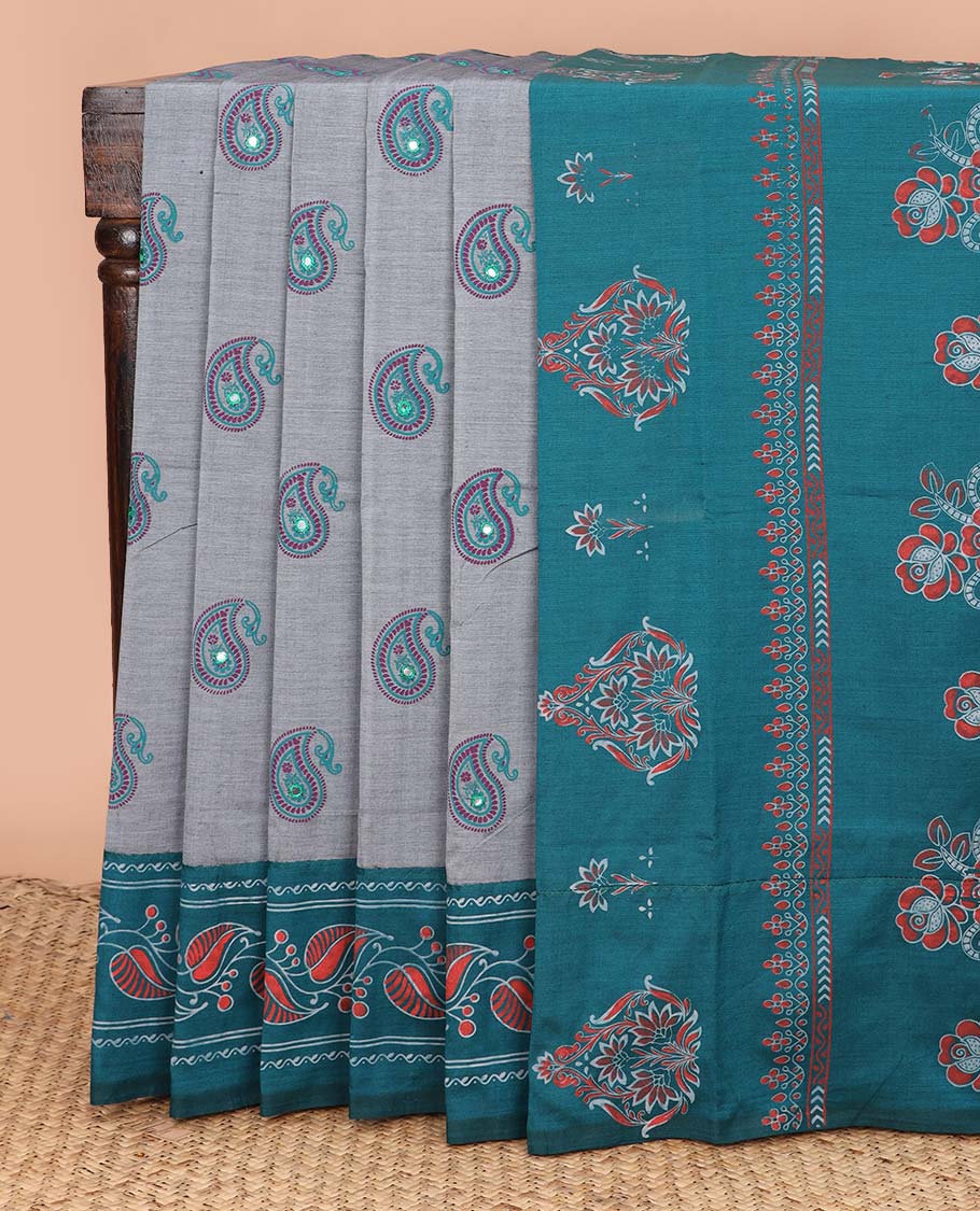Grey paisley motifs printed poly cotton saree, contrast leaf creeper border, and pallu of intricate design
