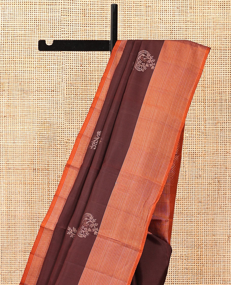 Brown Kanchipuram Silk Saree, Embellished with Floral Buttas, Complemented By Contrast Zari Border, Grand Jaal Pallu, and a Contrast Blouse
