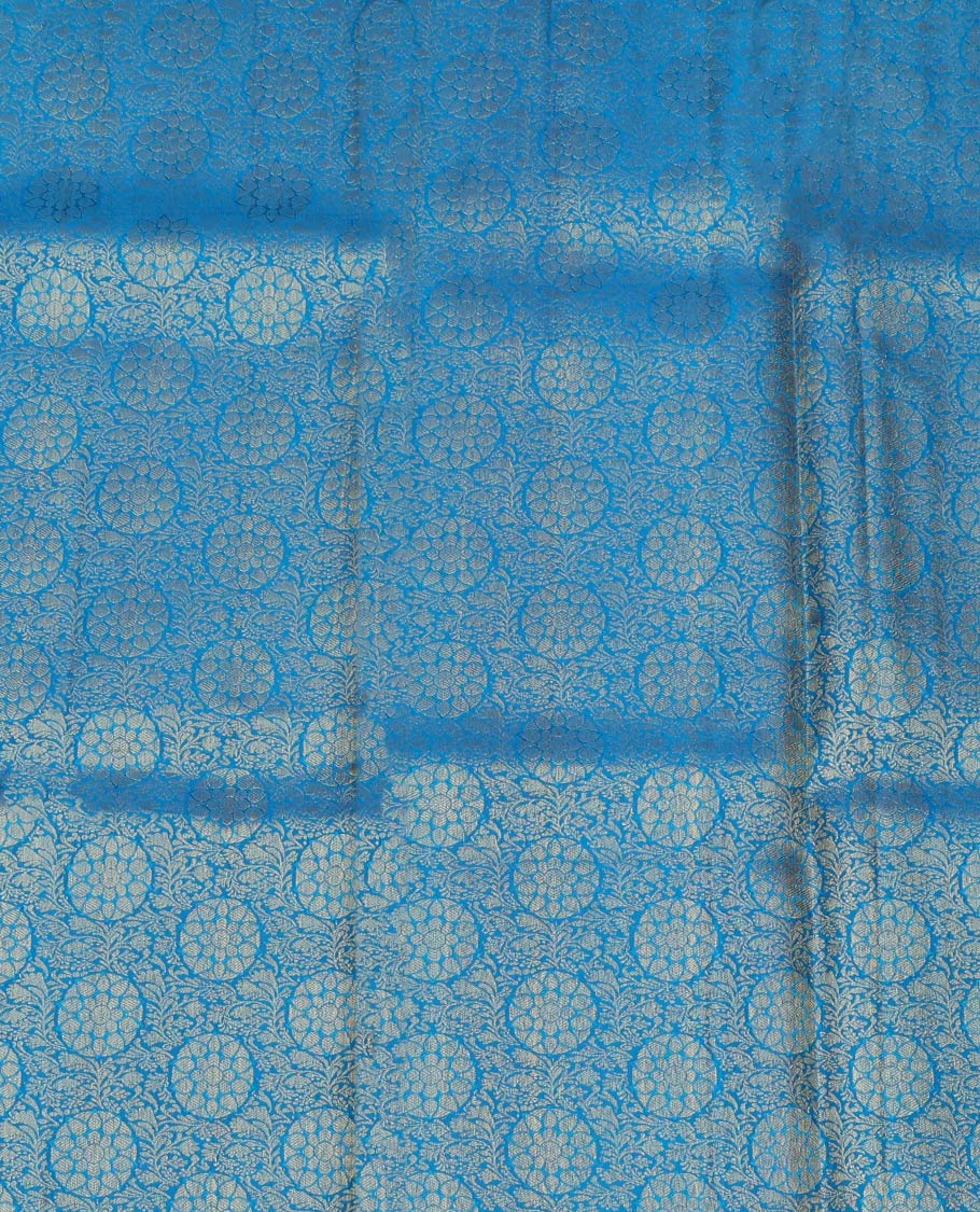 Blue Pure Silk Half-Saree, Richly Detailed with Jacquard Design on Its Skirt, Complemented by a Contrast Border of Kodi Visiry and Laddu Kamalam Designs, Comes with a Contrast Blouse and a Dhavani of Intricate Designs