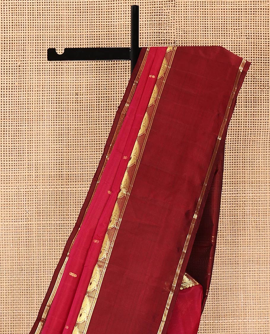 Red Plain Kanchipuram Silk Saree, Complemented by a Contrast Rettai Pettu Border of Manga, Neli, Banaras, and Meen Designs, Pallu of Zari Designs, and Paired with a Contrast Blouse