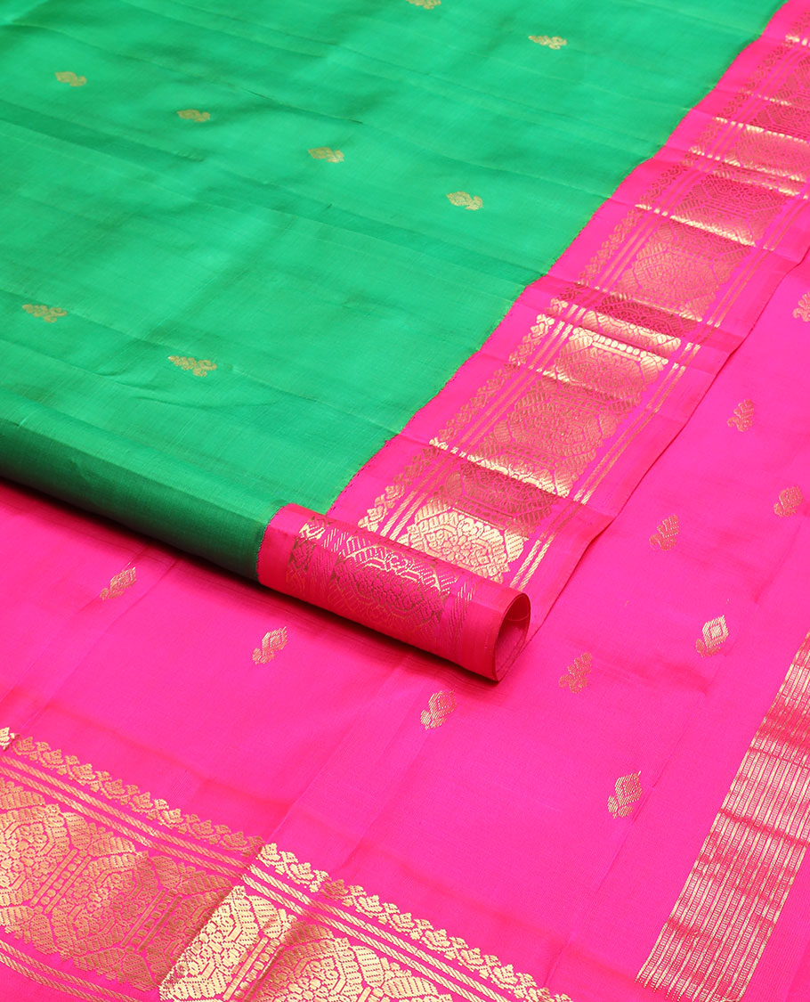 Green zari buttas Kanchipuram silk saree, contrast one-sided korvai traditional zari border & zari design pallu