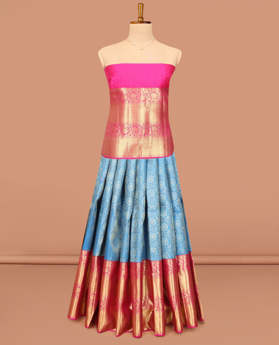 Blue Pure Silk Half-Saree, Richly Detailed with Jacquard Design on Its Skirt, Complemented by a Contrast Border of Kodi Visiry and Laddu Kamalam Designs, Comes with a Contrast Blouse and a Dhavani of Intricate Designs