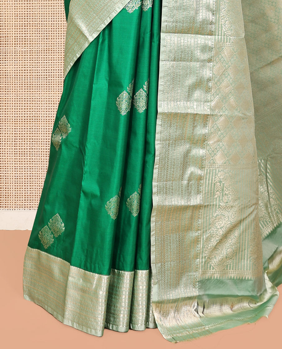 Green Budget Silk Saree, Adorned with Zari Buttas, Complemented by a Contrast Traditional Zari Border, Jaal Pallu, and Contrast Blouse