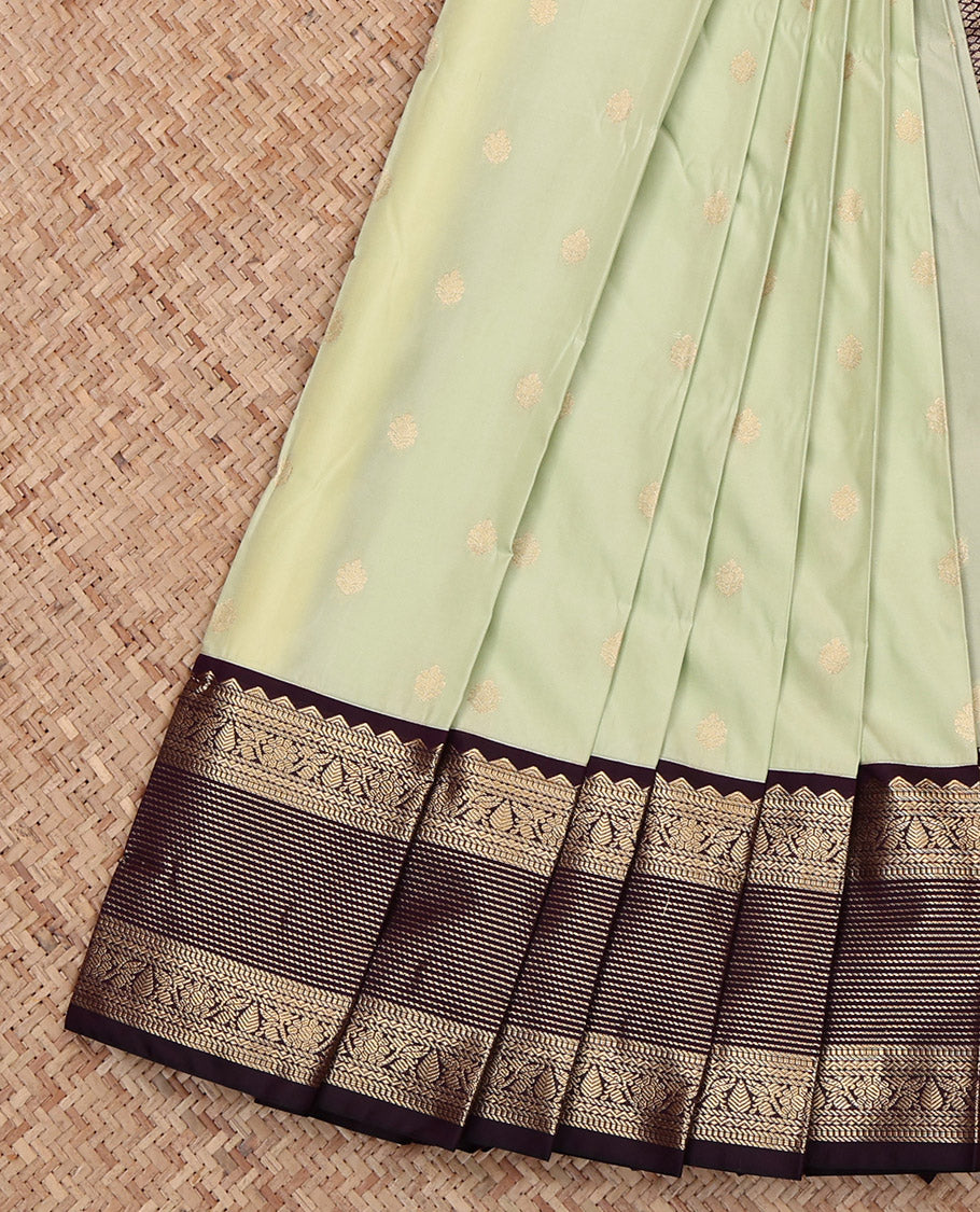 Green Budget Silk Saree, Sparsely Woven with Buttas, Complemented by Contrast Traditional Zari Border, Grand Pallu and a Contrast Blouse