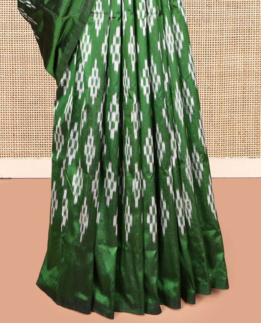 Borderless Green Pochampally Ikat Silk Saree, Steeped with Ikat Buttas, an Ikat-Style Jaal Pallu, and No Blouse