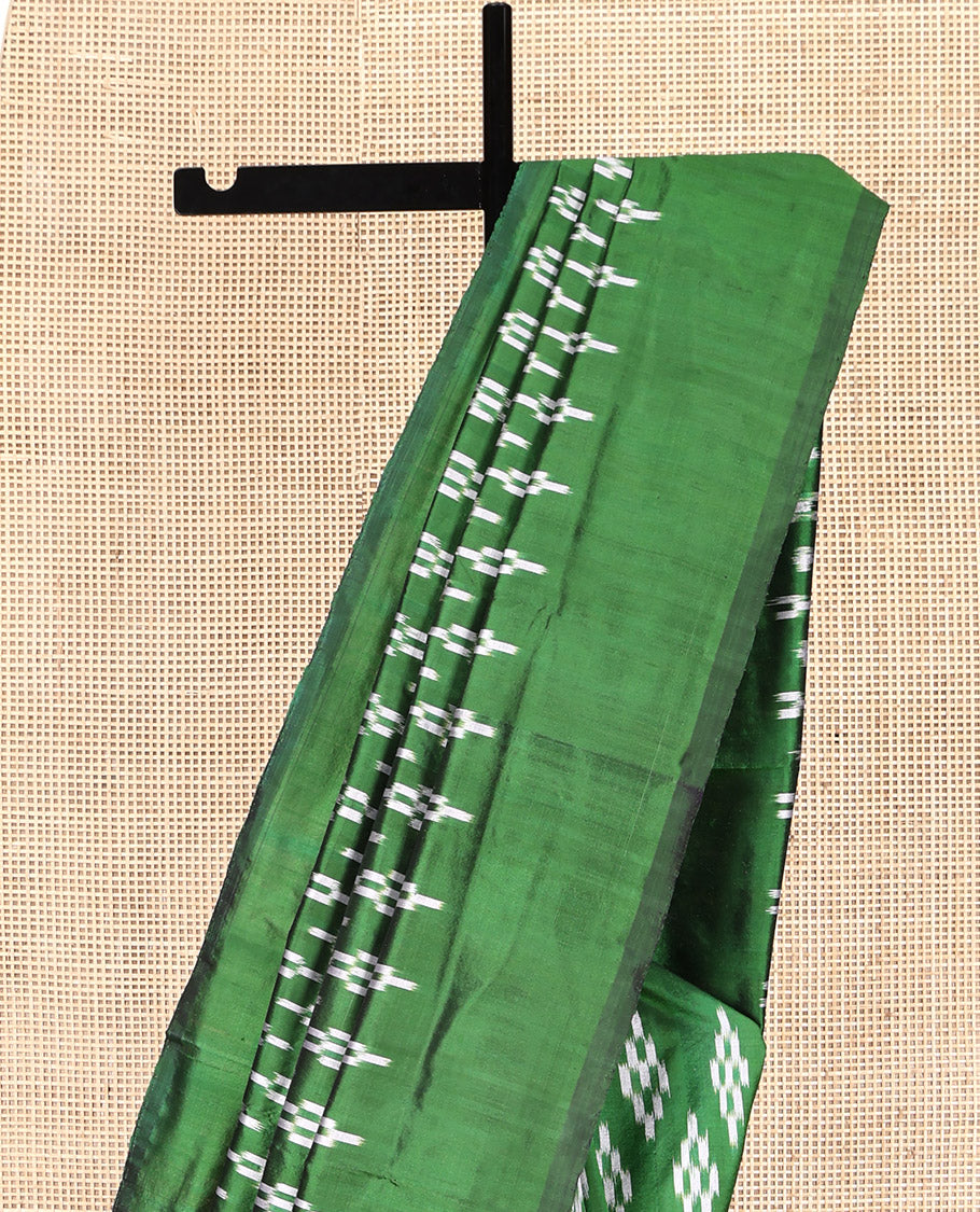 Borderless Green Pochampally Ikat Silk Saree, Steeped with Ikat Buttas, an Ikat-Style Jaal Pallu, and No Blouse