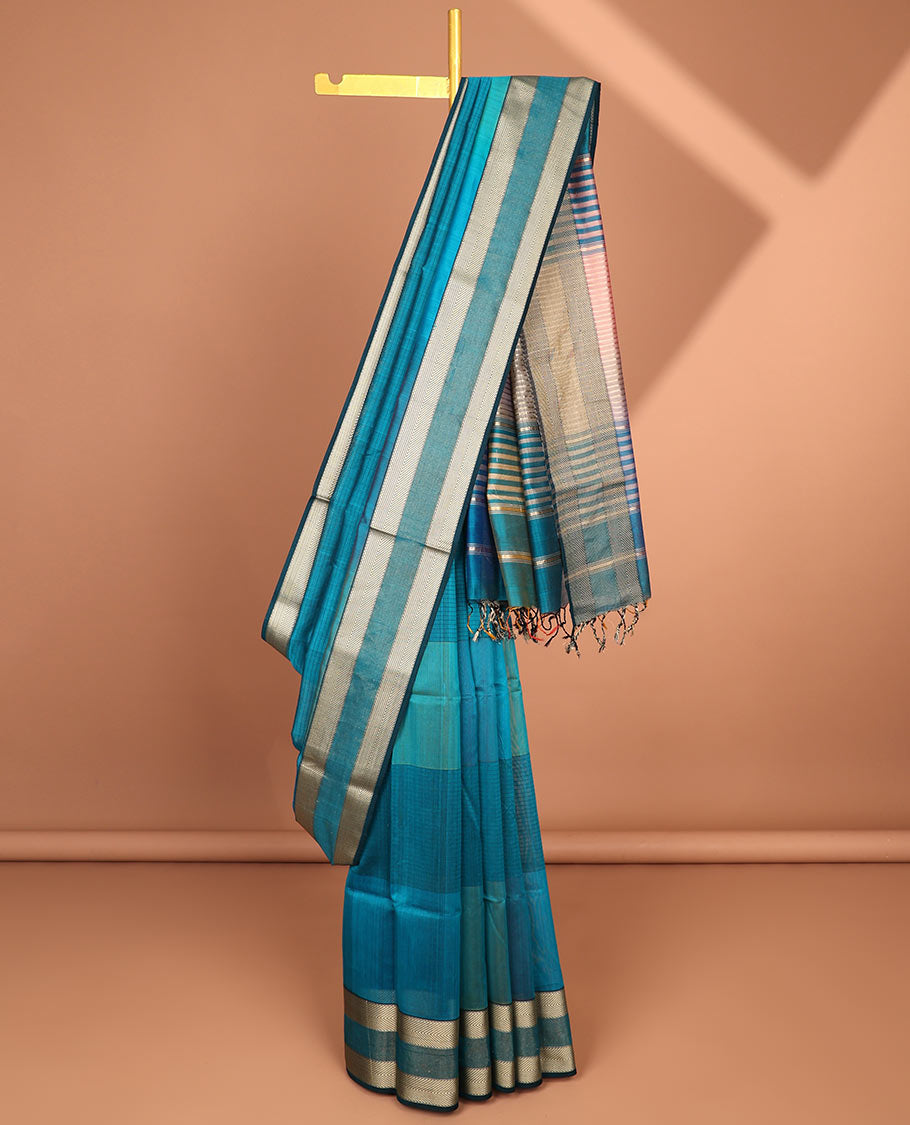 Blue checked maheshwari cotton saree with contrast zari argyle border & checked pallu