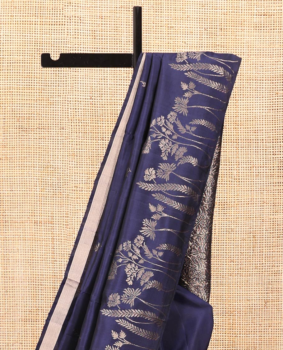 Borderless Blue Mayuri Soft Silk Saree, Mesmerized with Zari Buttas and Floral Buttas All Over Its Body, Highlighted by Pallu of Floral and Bird Designs, and Paired with a Matching Blouse