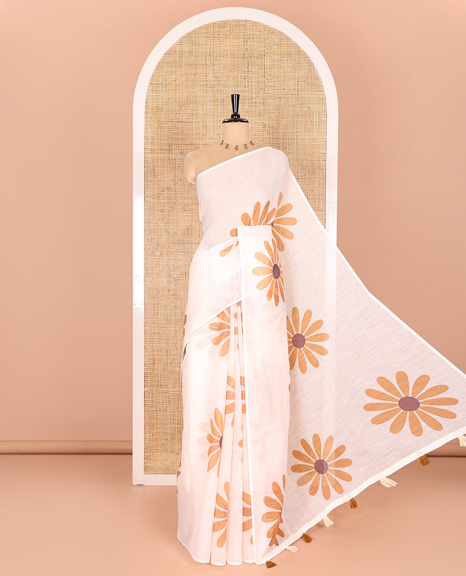 Borderless Peach Linen Saree Beautified with Big Daisy Flower Motifs Printed All Over the Body and Pallu, Complemented by a Contrast Blouse Printed with Daisy Flower Motifs