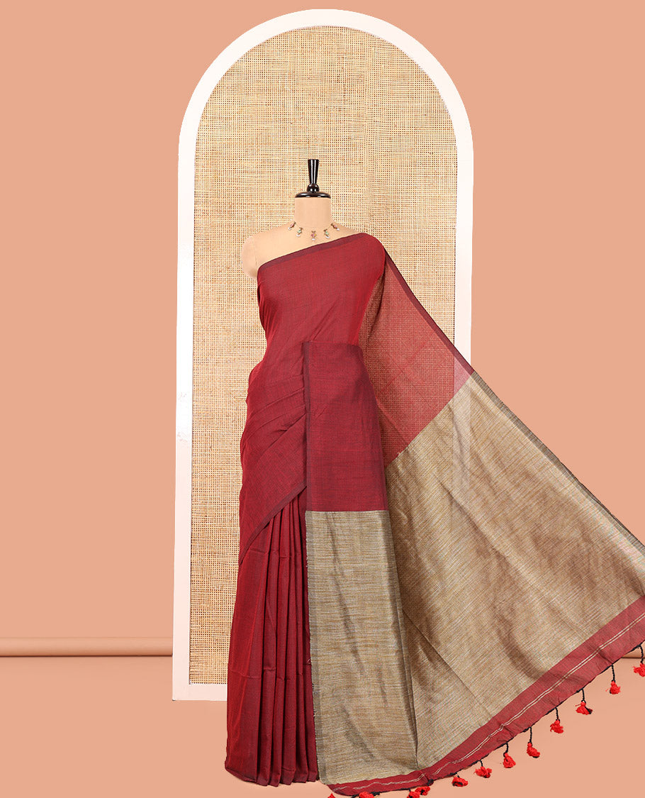 Borderless Maroon Plain Khadi Mul Cotton Saree, a Contrast Heathered Pallu, and a Matching Blouse