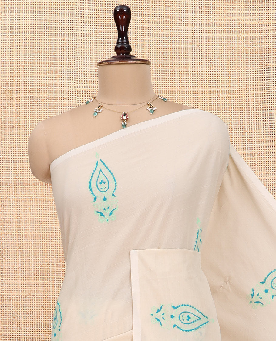 Borderless Cream Deepam-Style Motifs Printed South Cotton Saree Comes with a Matching and a Contrast Block-Printed Blouse