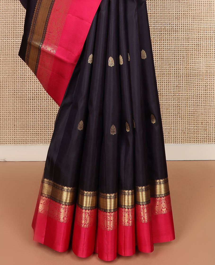 Black zari buttas silk saree, contrast border of diamond, mayil kann, muthu & yaali design & jaal pallu