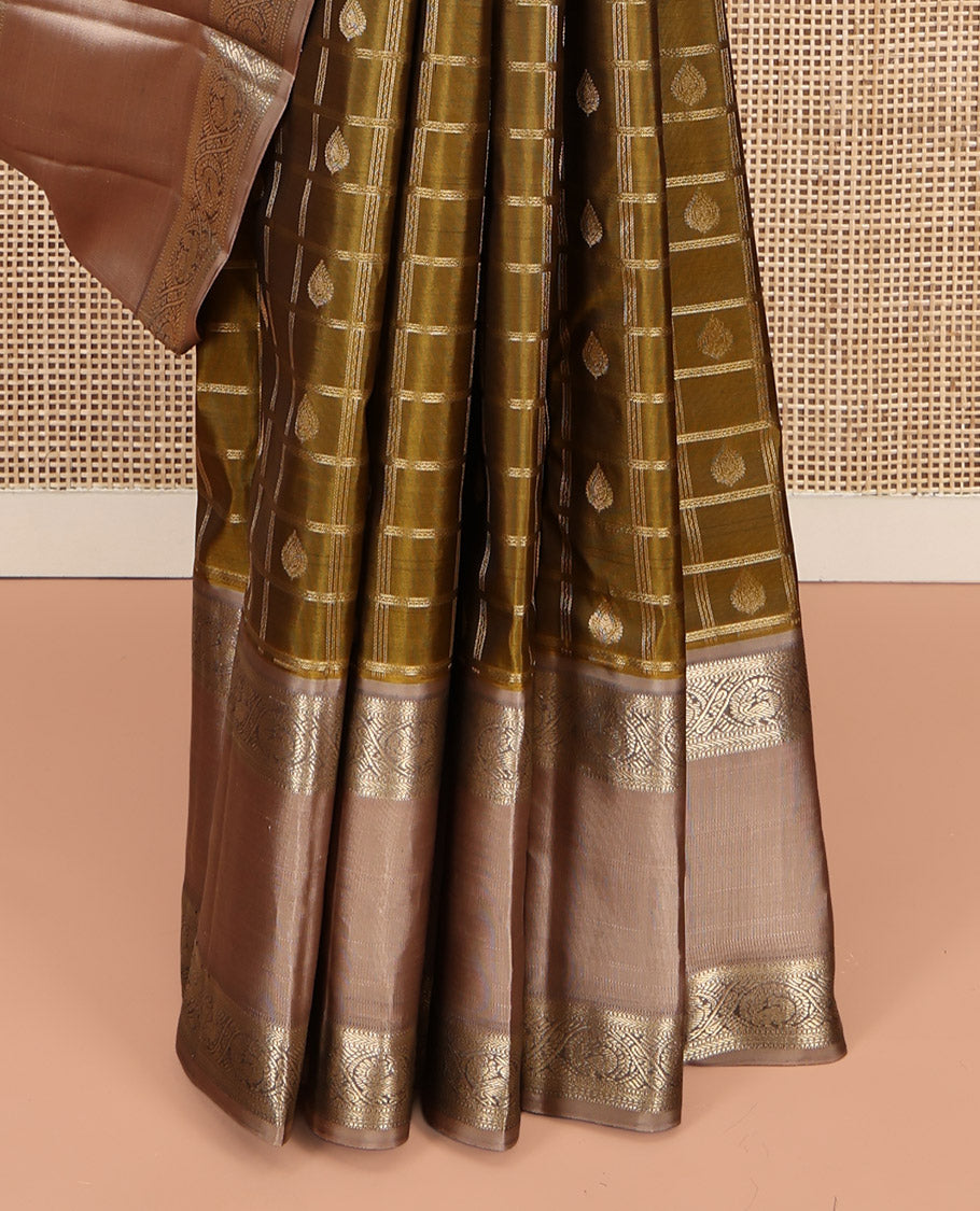Green Vasundhara Silk Saree, Embellished with Zari Butta Enclosed Checks, Contrast Rettai Pettu Border, Sparsely Woven Pallu, and a Contrast Blouse