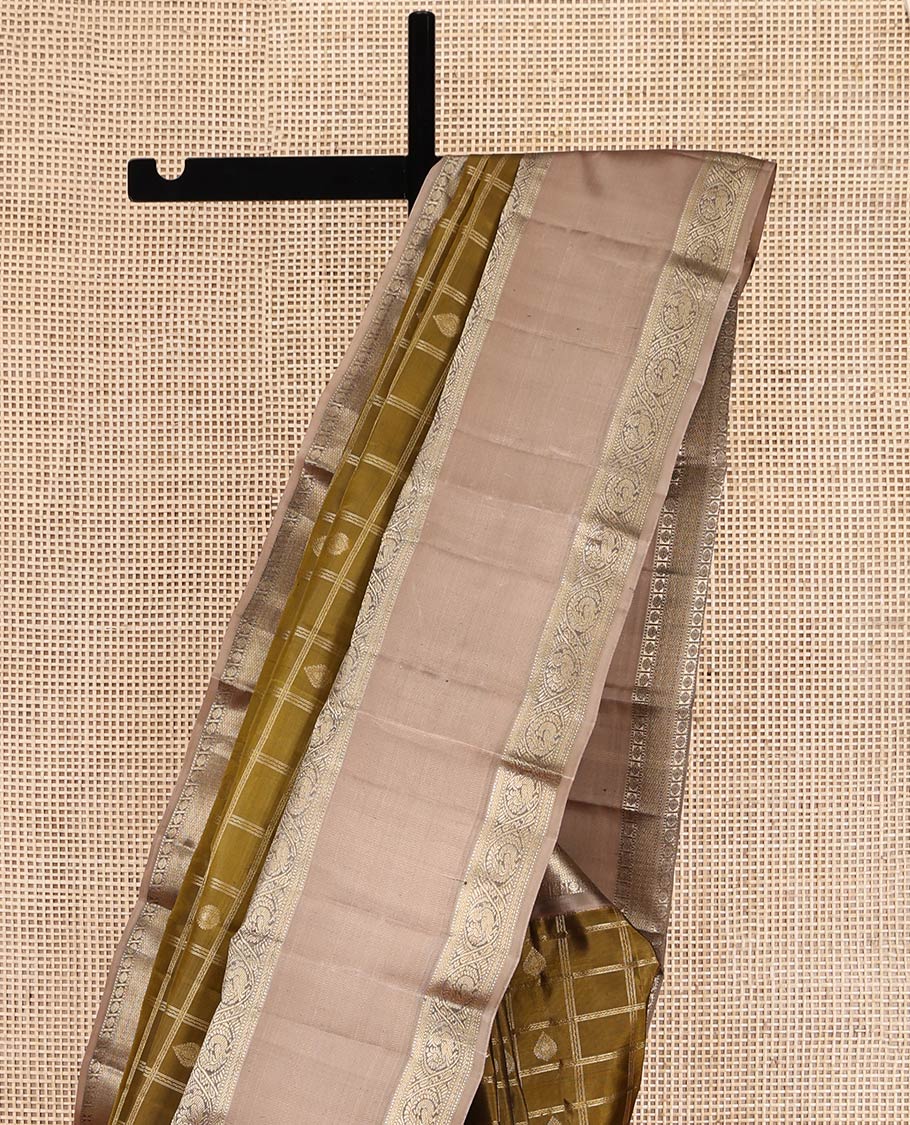 Green Vasundhara Silk Saree, Embellished with Zari Butta Enclosed Checks, Contrast Rettai Pettu Border, Sparsely Woven Pallu, and a Contrast Blouse