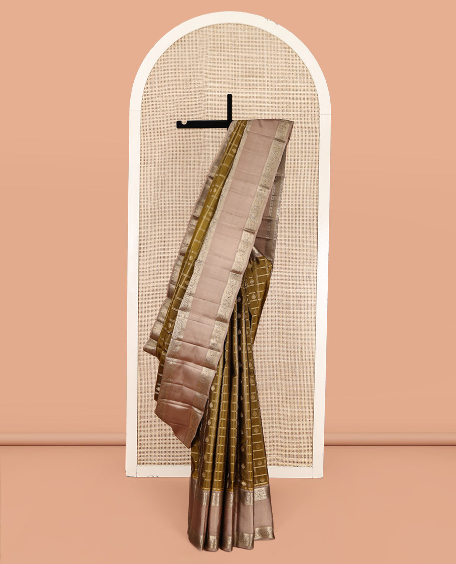 Green Vasundhara Silk Saree, Embellished with Zari Butta Enclosed Checks, Contrast Rettai Pettu Border, Sparsely Woven Pallu, and a Contrast Blouse