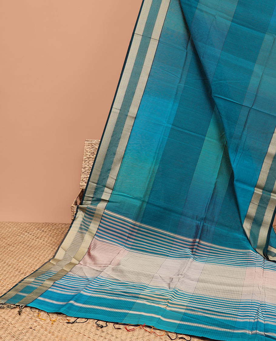 Blue checked maheshwari cotton saree with contrast zari argyle border & checked pallu