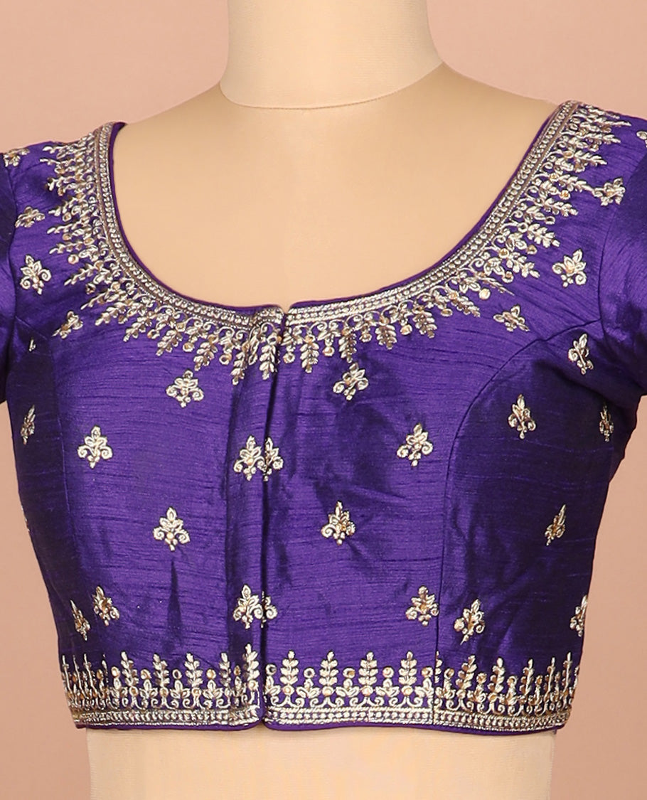 Ink blue thread embroidered front-and-back round elbow-sleeve readymade blouse