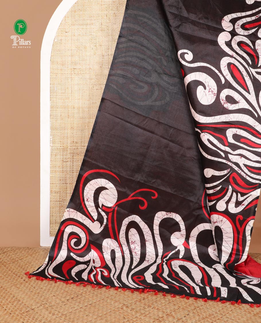 Black with red geometrical design khadhi silk cotton saree with self border & geometrical design pallu along with plain blouse