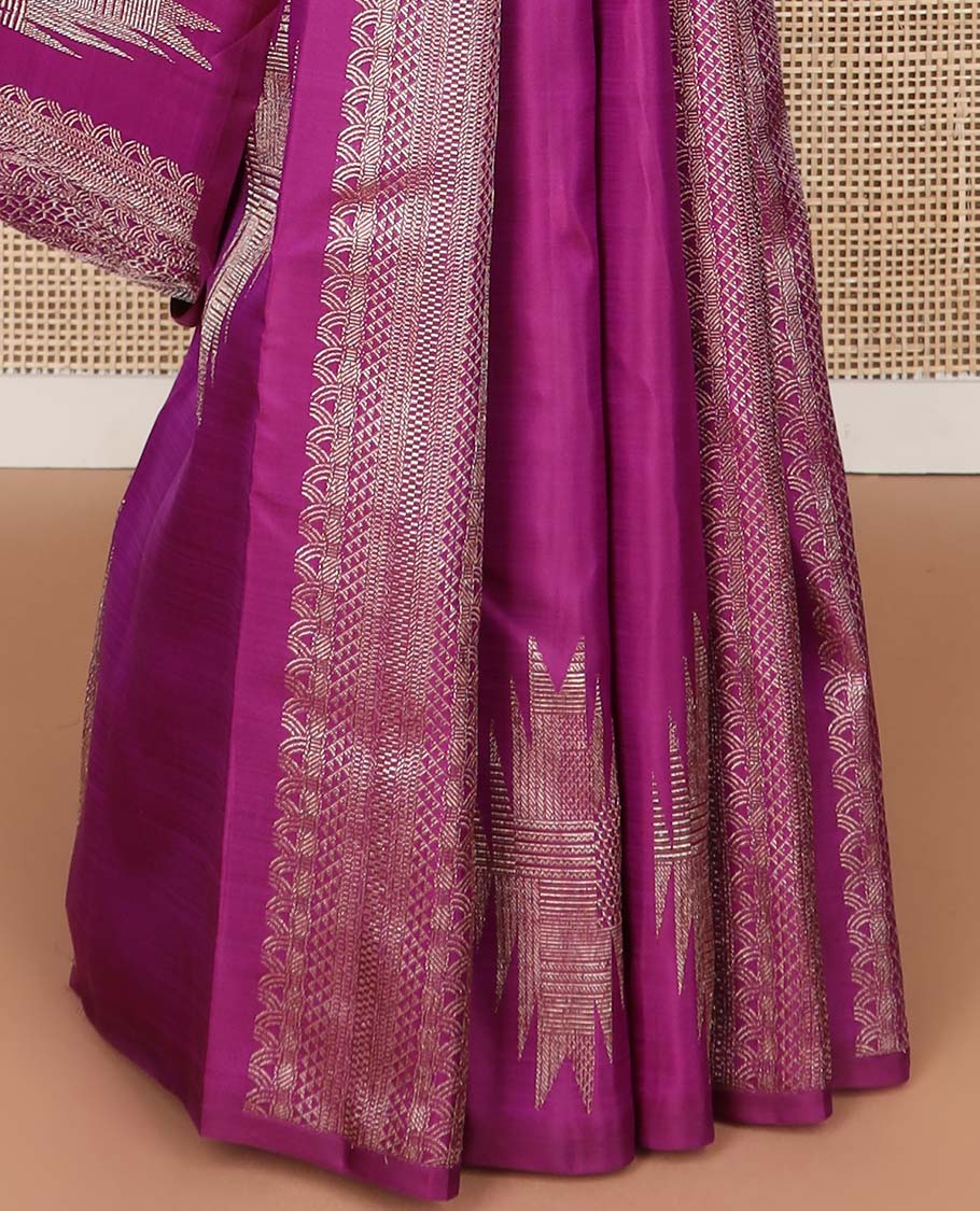 Borderless purple floral design kancheepuram silk saree with argyle design pallu