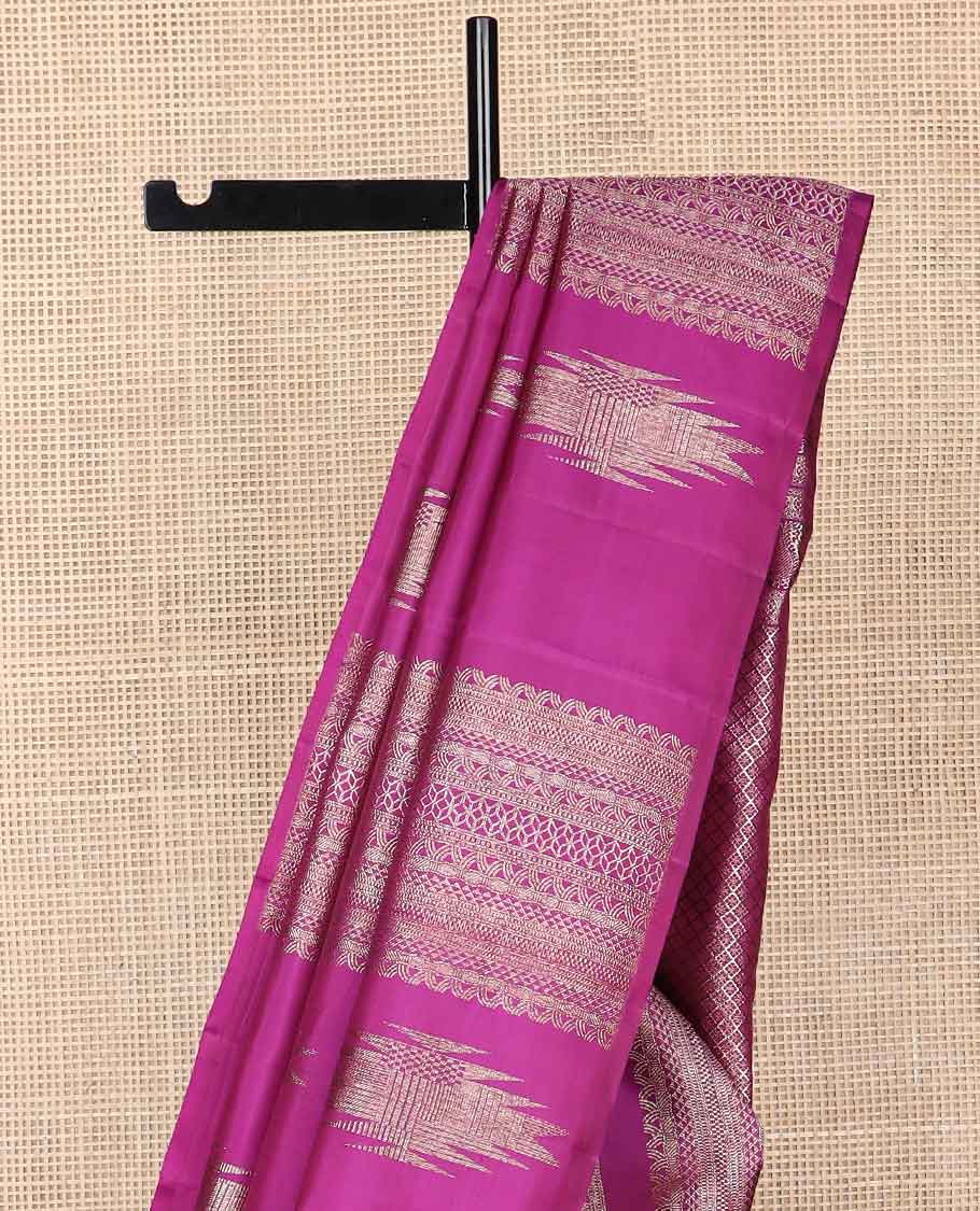 Borderless purple floral design kancheepuram silk saree with argyle design pallu