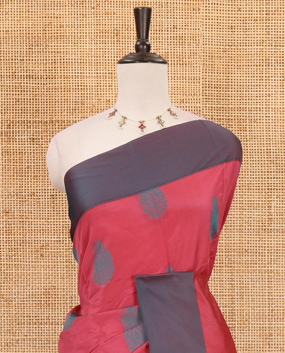 Pink butta silk cotton , contrast bawanchi border & thread weaving rich pallu with tussels