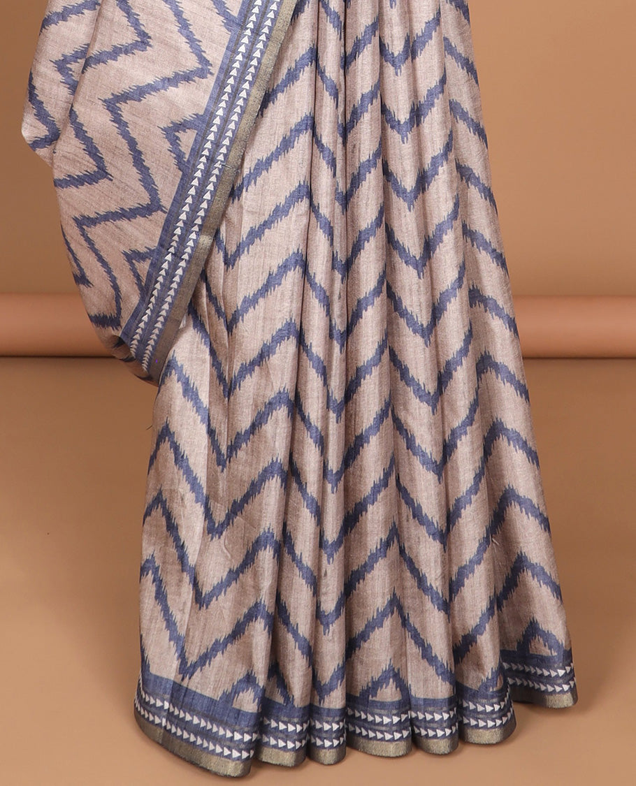 Crean zig zag digital printed semi tussar saree with arrow design border & kicha design pallu along with contrast lining blouse