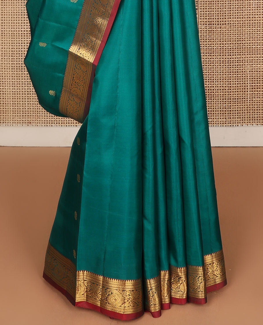 Green zari buttas Kanchipuram silk saree, contrast jaal pallu & border of thilakam,banaras,rettai neli & kodi visiry & mayil enclosed manga