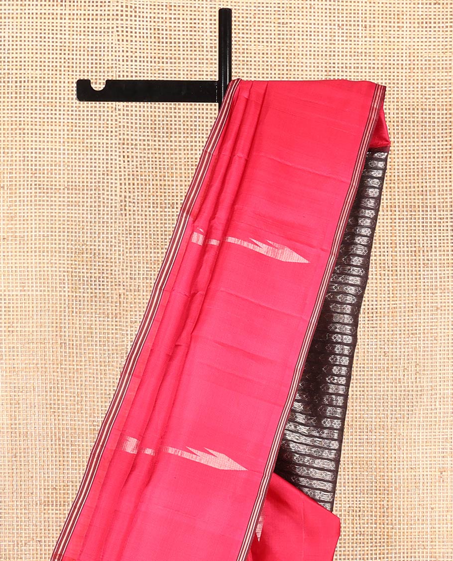 Red Mayuri Soft Silk Saree Adorned with Zari Buttas, Complemented by a Contrast Piping Border, Pallu Steeped with Diamond Buttas, and Paired with a Contrast Zari Buttas Blouse