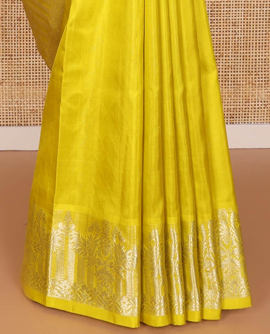 Green motifs venkatagiri silk saree with self zari design border & floral design pallu