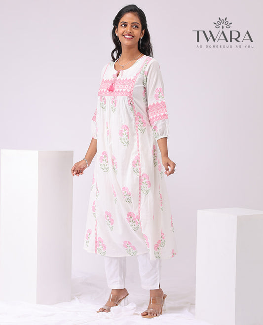 Twara white floral printed 3/4 th sleeve , knee lenght kurti