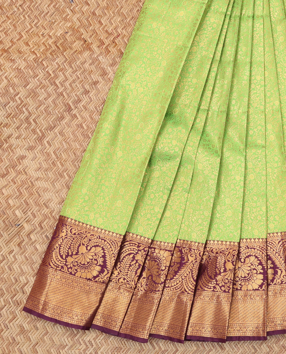 Light Green Budget Silk Saree, Decked Up with Jacquard Design, Complemented by Contrast Traditional Zari Border, a Grand Pallu and a Contrast Blouse