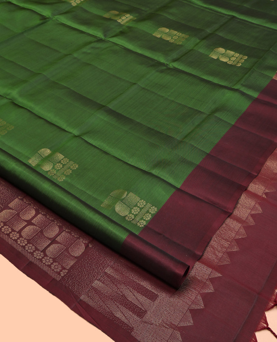 Green Mayuri Lite Silk Mix Saree, Ornamented with Zari Buttas, Complemented by a Contrast Zari Border, Pallu of Geometric Designs, and a Contrast Blouse