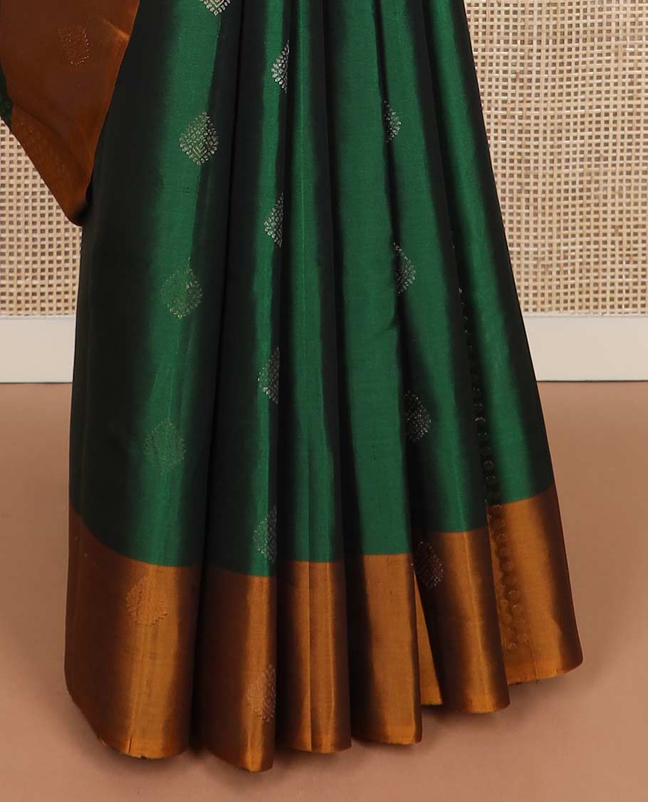 Green zari designs silk mix saree, contrast zari design border & pallu of scallop, Greek key, paisa & spiral designs