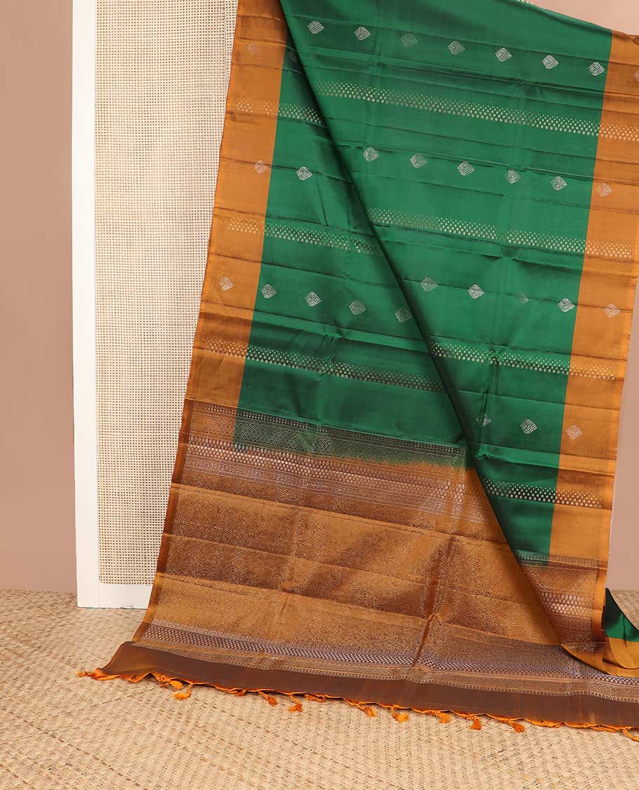 Green zari designs silk mix saree, contrast zari design border & pallu of scallop, Greek key, paisa & spiral designs
