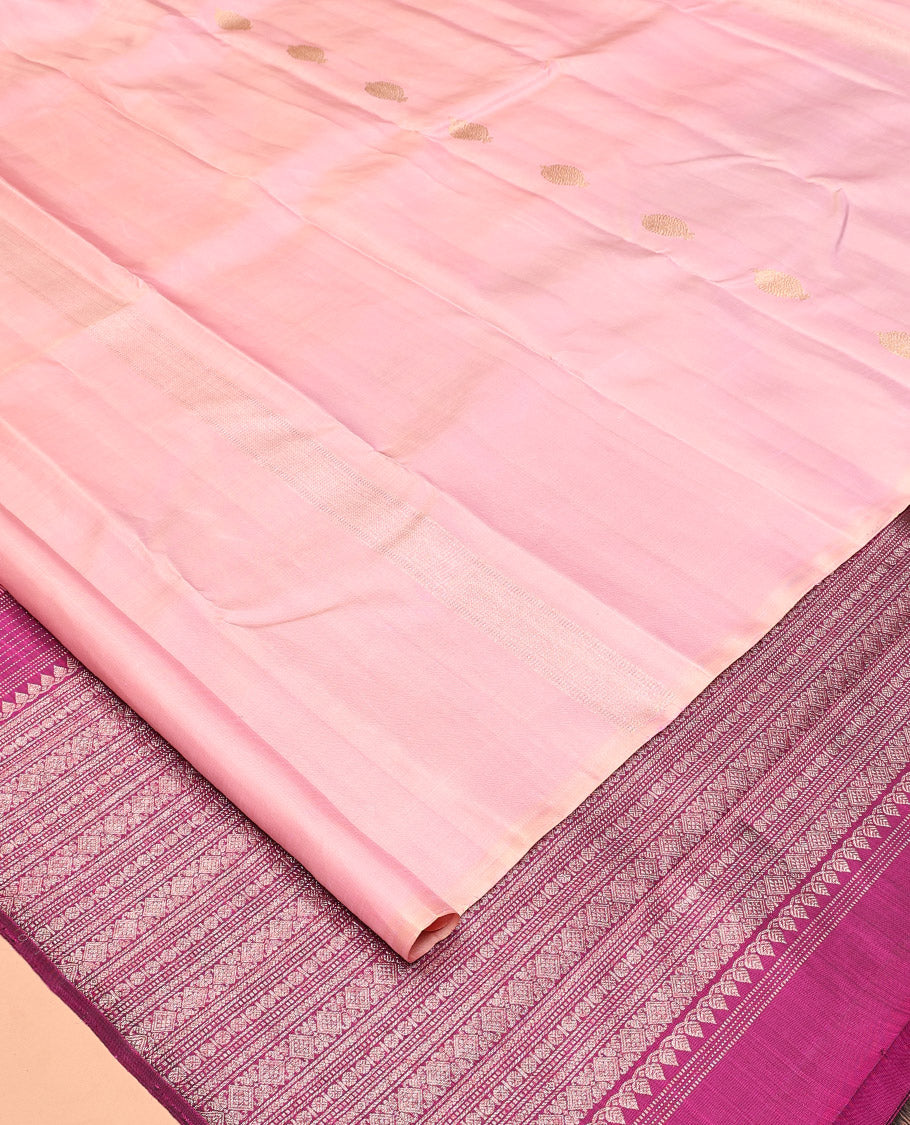 Borderless Pink Kanchipuram Designer Silk Saree, Artfully Detailed with Zari Buttas and Stripes, a Contrast Pallu Steeped with Geometric Designs, and a Contrast Blouse