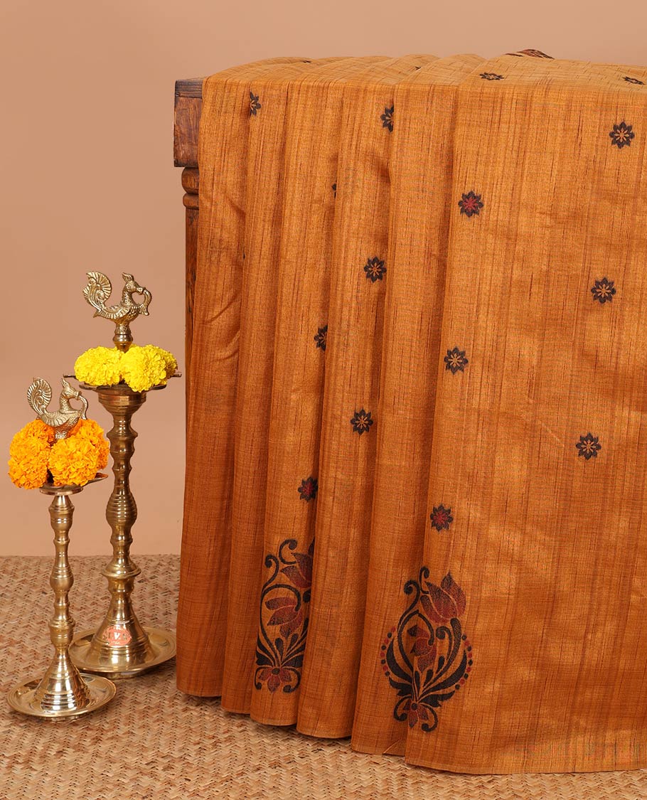 Borderless mustard thread butta linen slub saree with rich thread weaving pallu along with butta design blouse