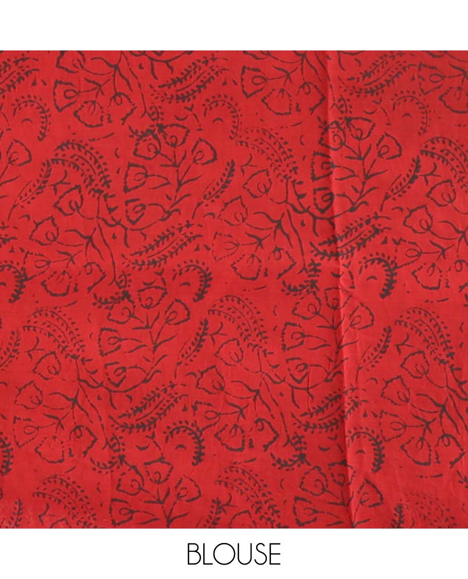 Red shibori design mul mul cotton saree with contrast border & shibori style design pallu