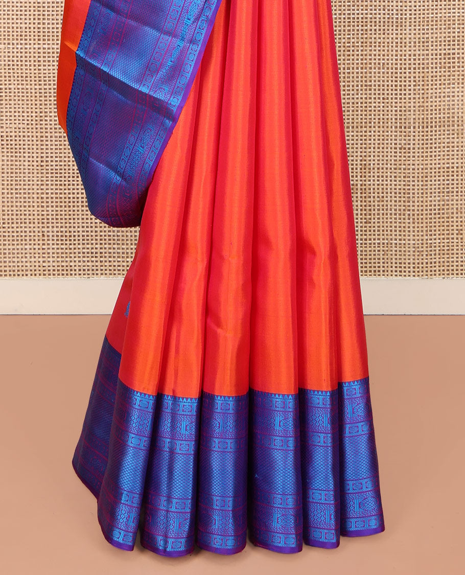 Orange Kanchipuram Silk Saree, Bedecked with Mayil and Chakram Thread Buttas on Its Body, Complemented by a Contrast Border of Rekku, Kamalam, Poun, Chakram, Kuyil Kann, and Then Kuli Kann Designs, Jaal Design Pallu, and Paired with a Contrast Blouse