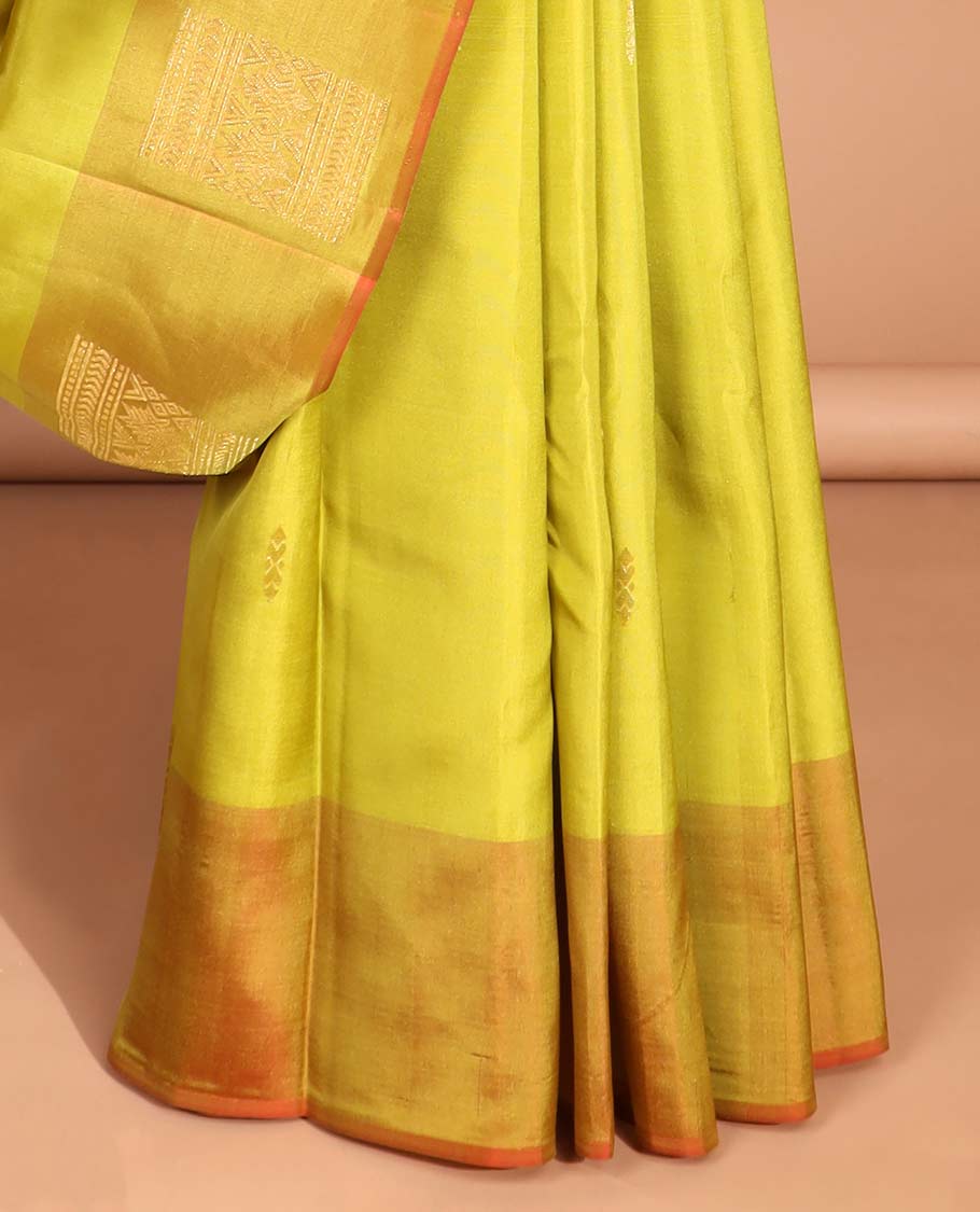 Yellow floral buttas kancheepuram silk saree with contrast zari design border & intricate zari design pallu