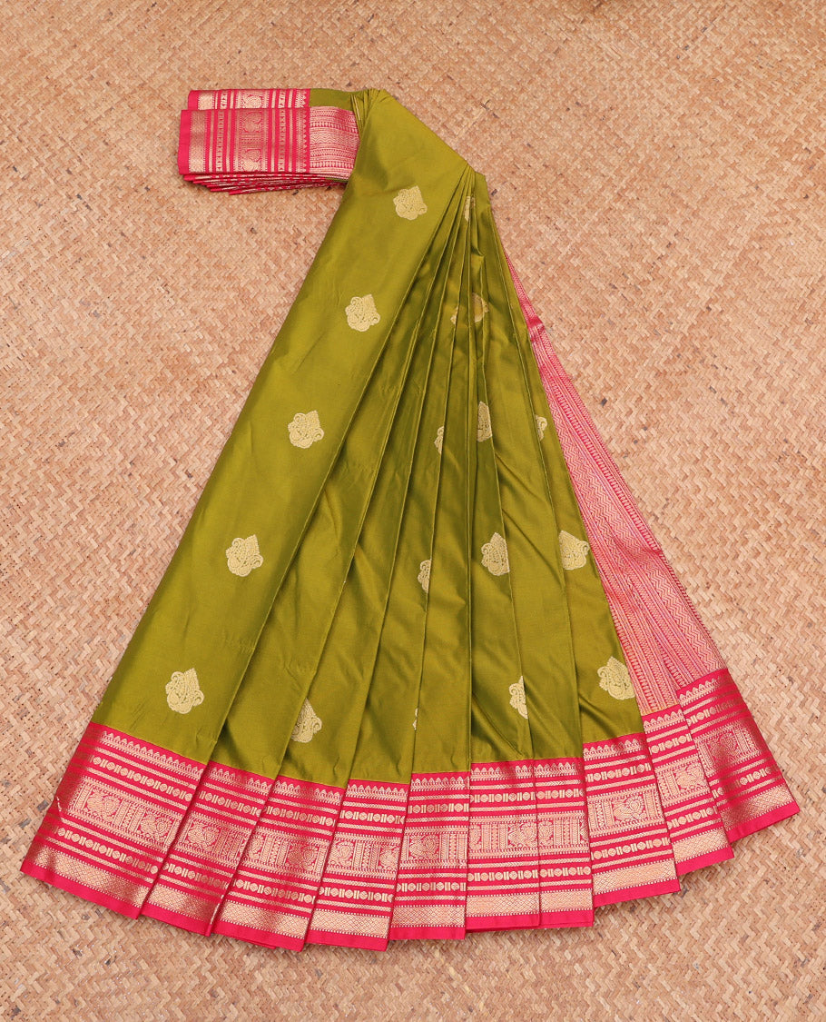 Green Budget Silk Saree, Elevated with Zari Buttas, Complemented by a Contrast Traditional Zari Border, Grand Pallu, and a Contrast Blouse